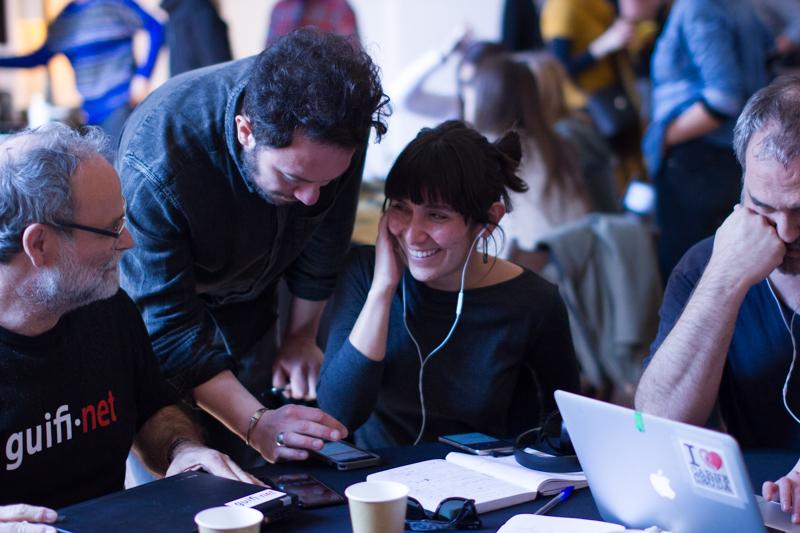 Taller de podcast amb Carne Cruda